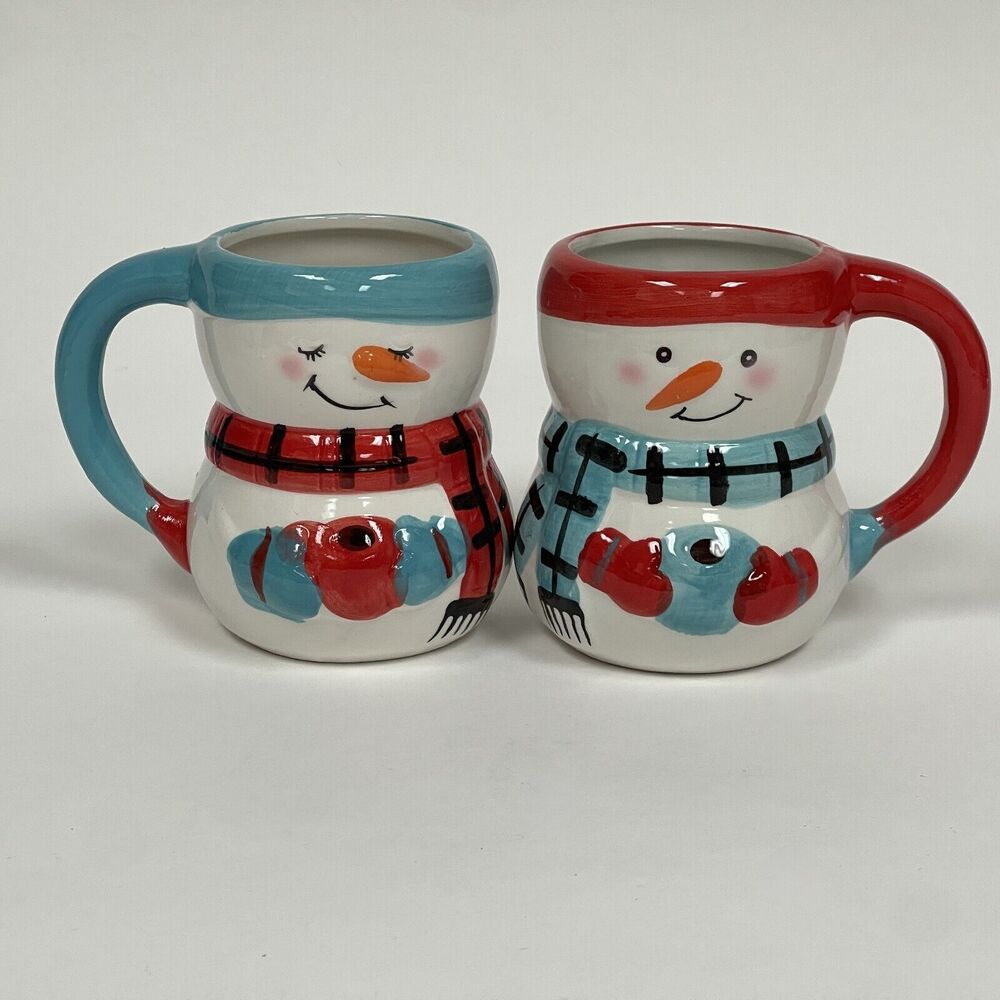 Bay Island Snowman Snowmen Snowwoman White Red‎ Blue Cups Lot of 2
